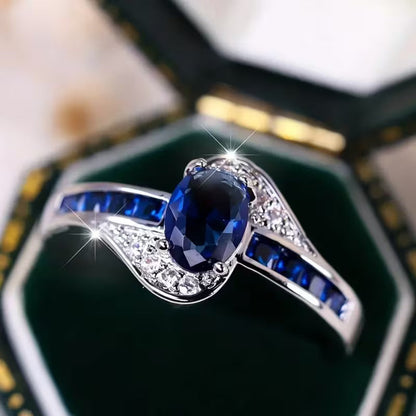 Safir Flow Ring | Hvitt Gull