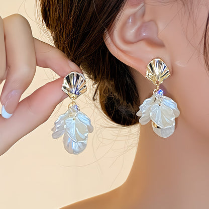 Den Frosted Petal Perle Øredobber