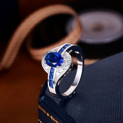 Safir Flow Ring | Hvitt Gull