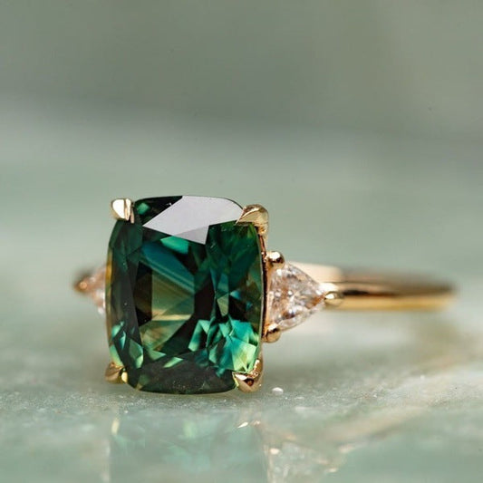 Vintage-Inspirert Grønn Edelsten Ring | Gull